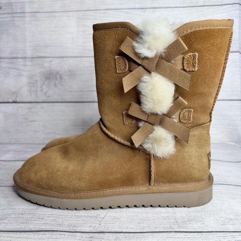 Koolaburra by UGG Victoria Short Chestnut Suede Bow Boots Women 9 1015874